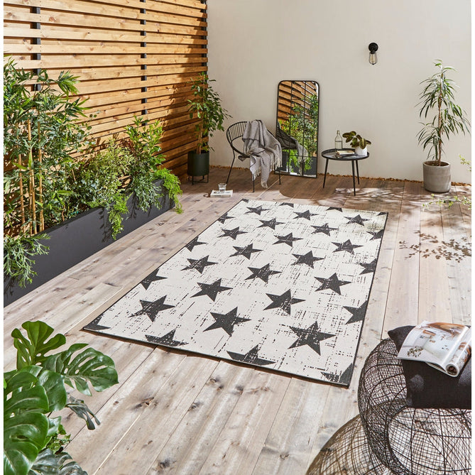 Santa Monica 48648 Star Durable Stain-Resistant Weatherproof Flatweave In-Outdoor White/Black Rug-Think Rugs-Rug Love - The Most Loved Rug Store